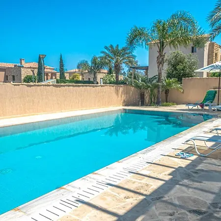 In Sleeps 6 Includes Swimming Pool And Air Con 5 Villa *
